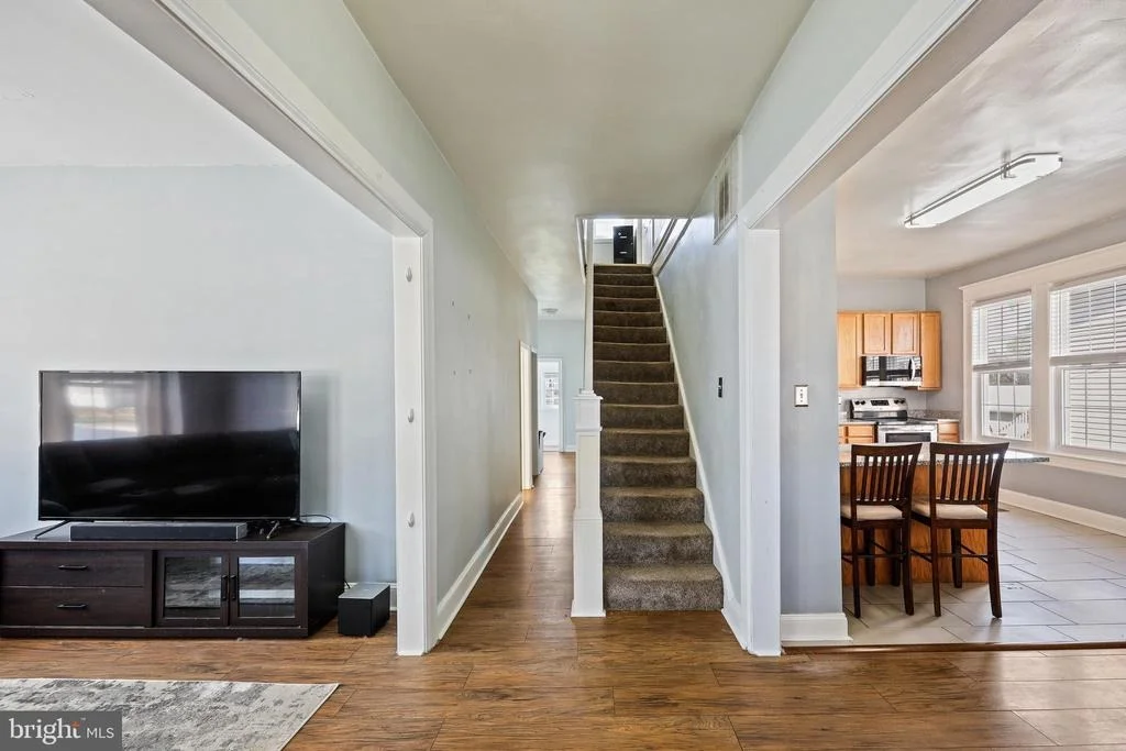 Photo of 1014 LEEDS AVENUE