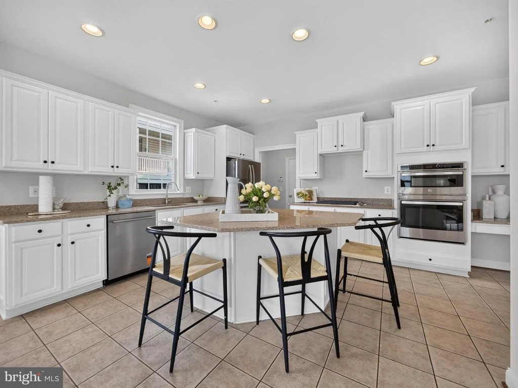 Photo of 3032 MOORE LANE