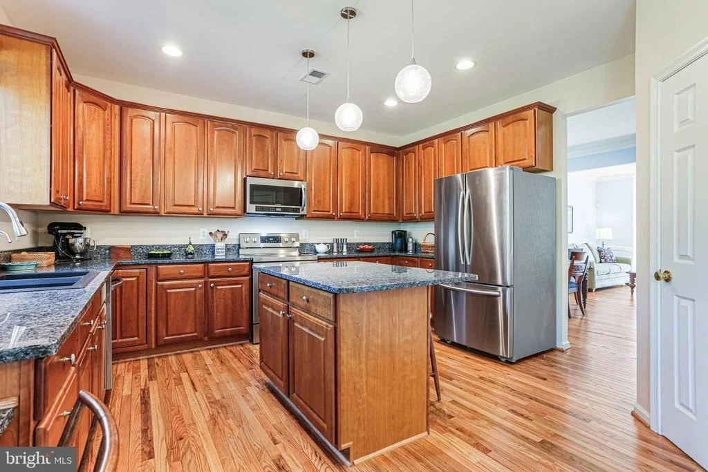 Photo of 9703 ROYAL CREST CIRCLE