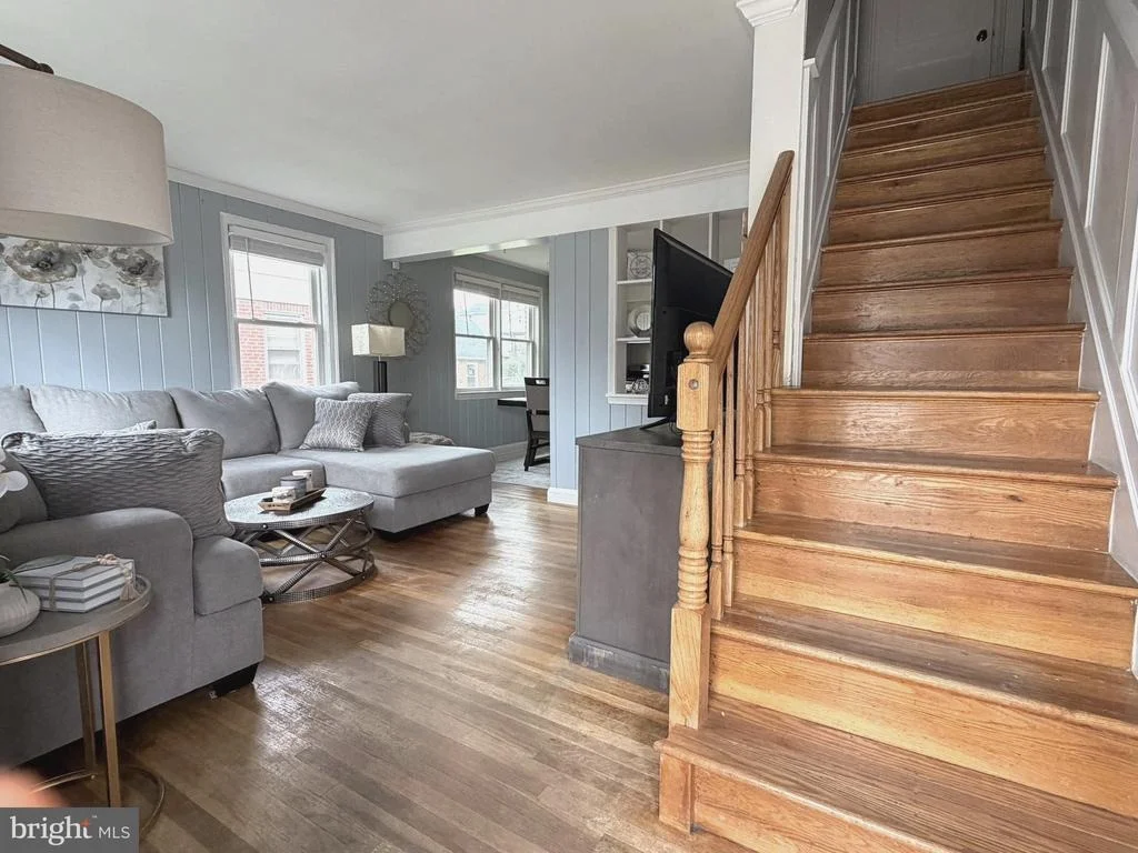 Photo of 6011 EASTERN PARKWAY