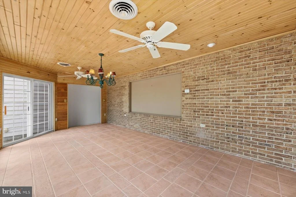 Photo of 20340 SILVER LAKE DRIVE
