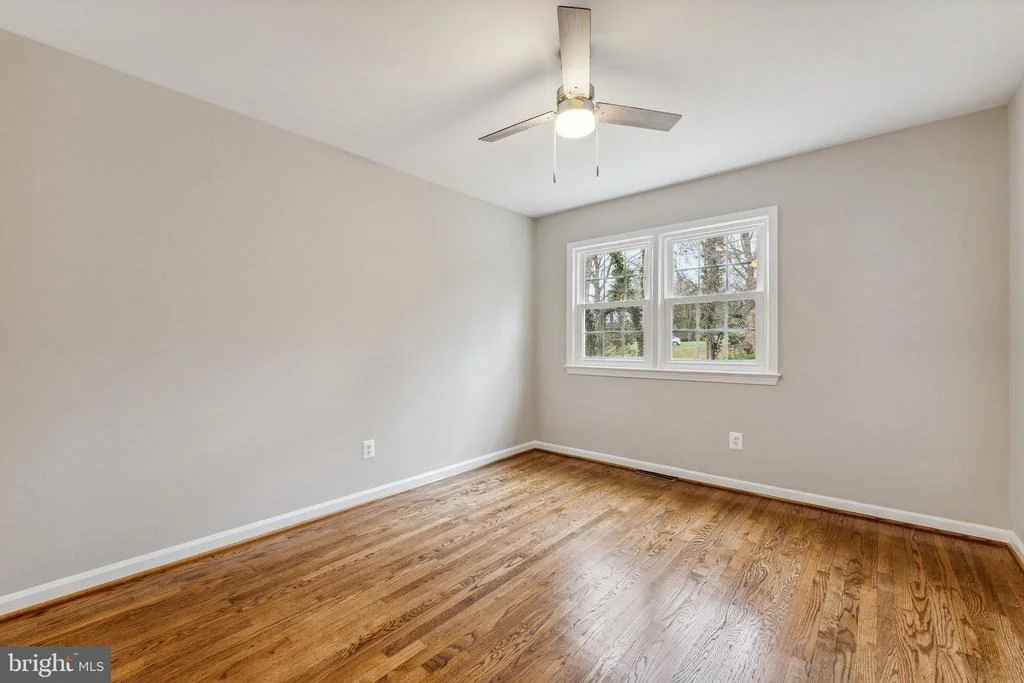 Photo of 3912 KING ARTHUR ROAD