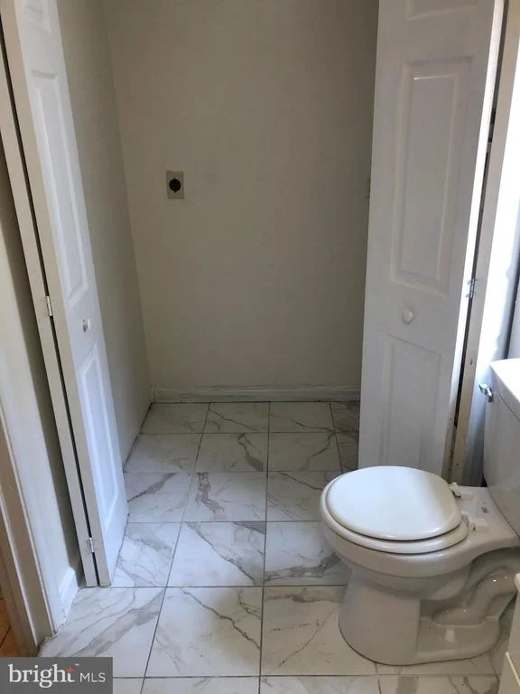 Photo of 516 MENTOR AVENUE