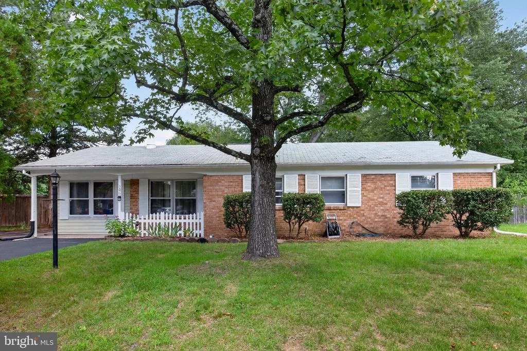 Photo of 306 TOMPKINS LANE