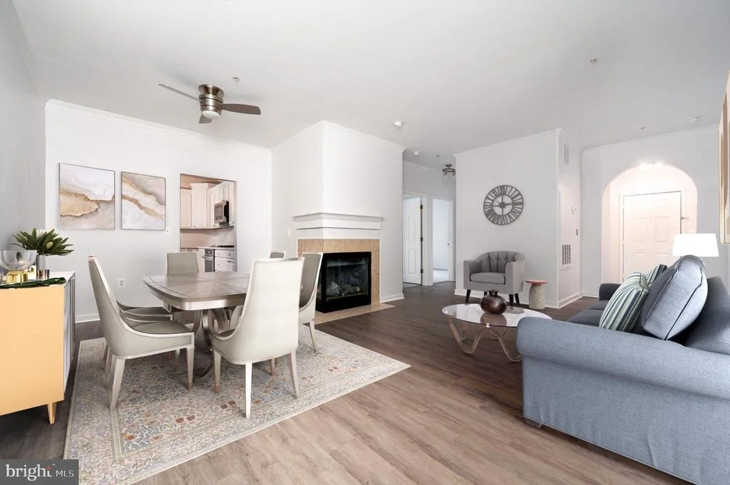 Photo of Unit 921 at 921 SPINNAKER WAY