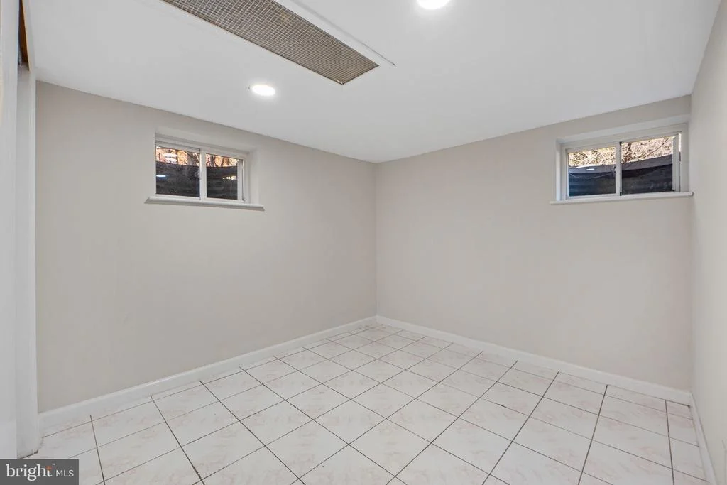 Photo of 1513 FLORA LANE