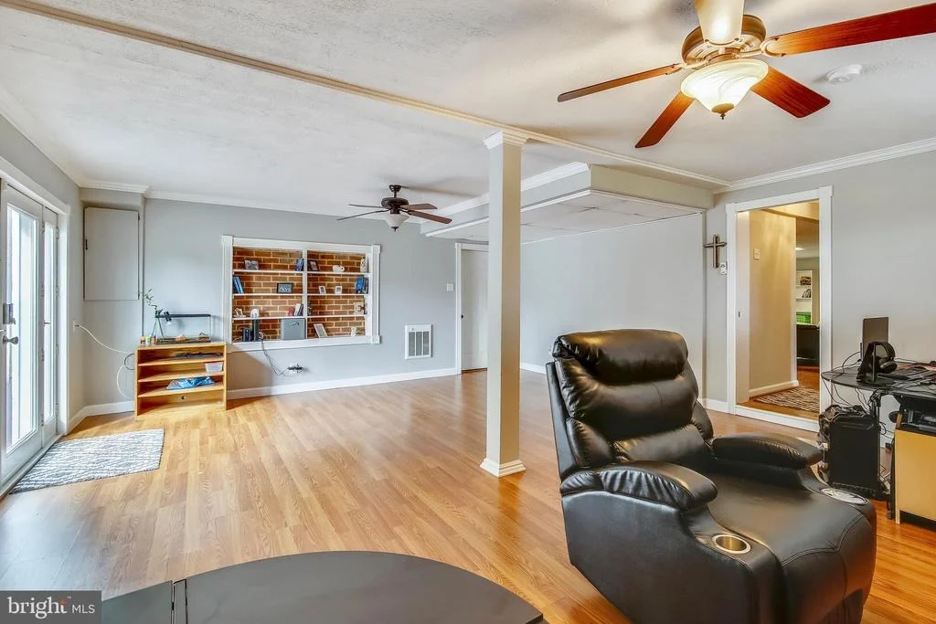 Photo of 19510 THOMAS DRIVE