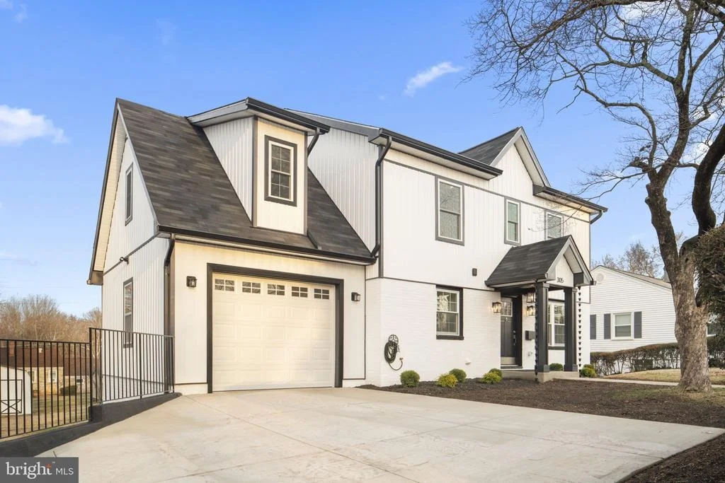 Photo of 305 WINE STREET