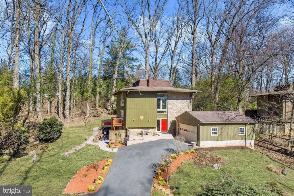 Photo of 107 DELFORD AVENUE