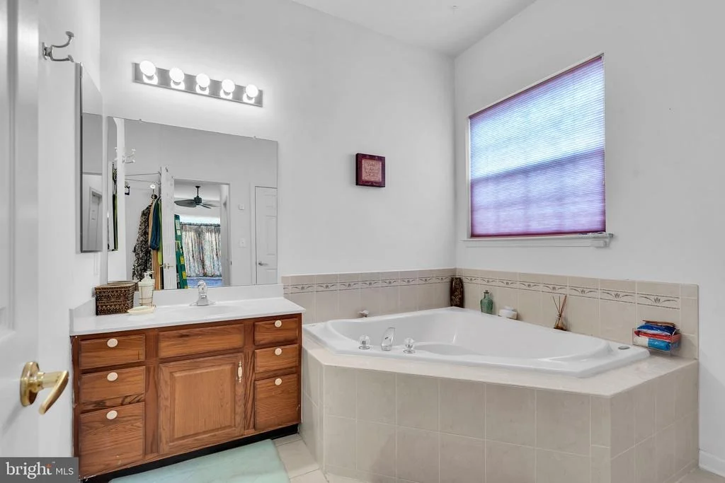 Photo of 121 GOLF VIEW DRIVE