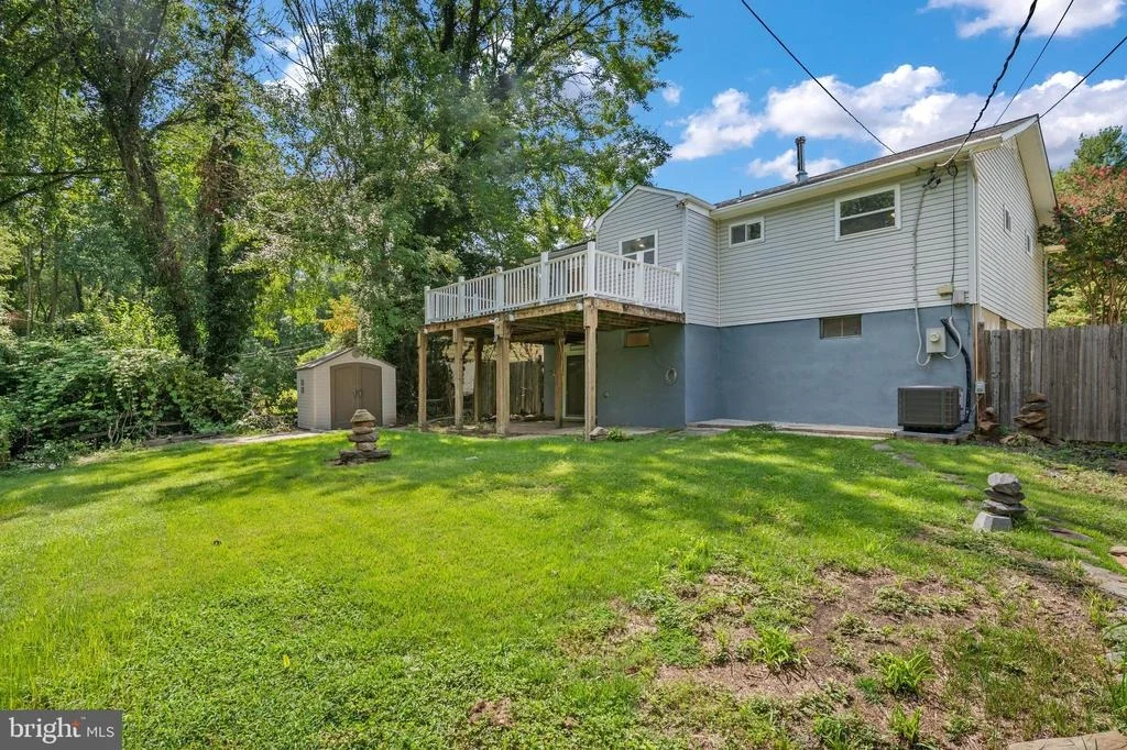 Photo of 541 CRESTPARK DRIVE