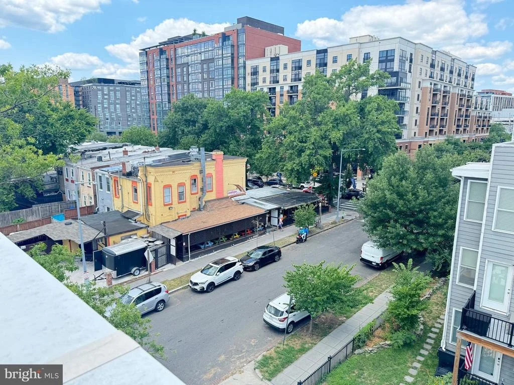 Photo of 915 3RD STREET NE