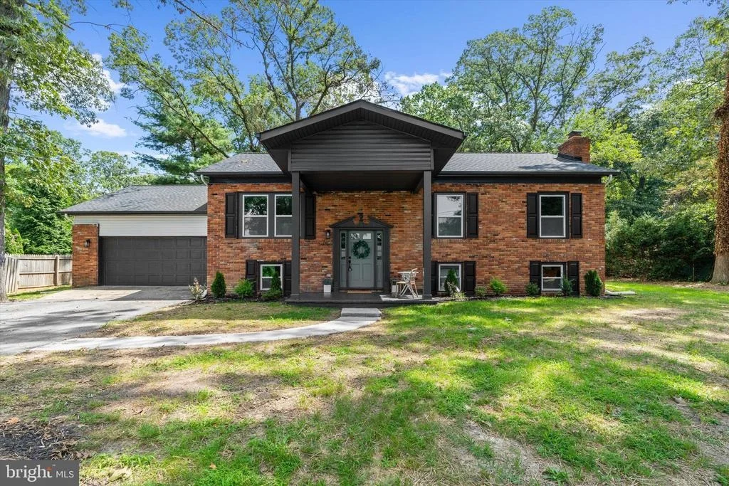 Photo of 7851 SPRUCE HILL ROAD