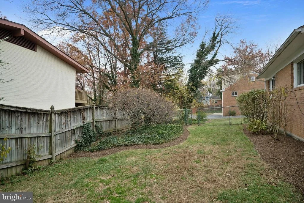 Photo of 10205 RUSTIC LANE