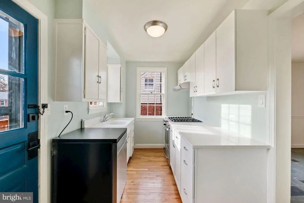 Photo of 10011 MARKHAM STREET