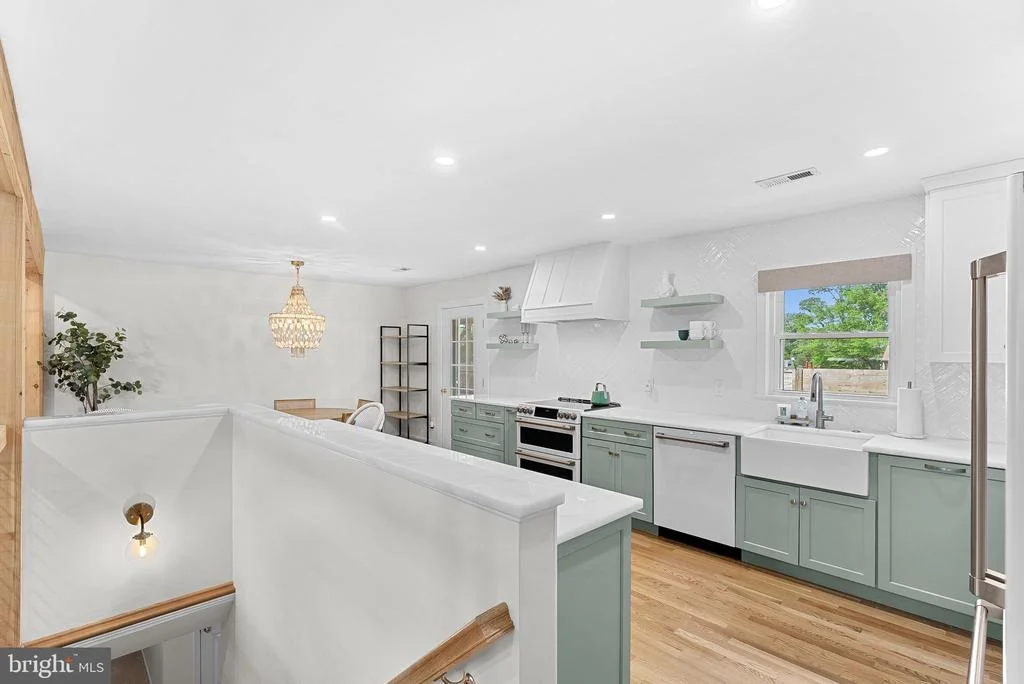 Photo of 10 HAMILTON TERRACE DRIVE