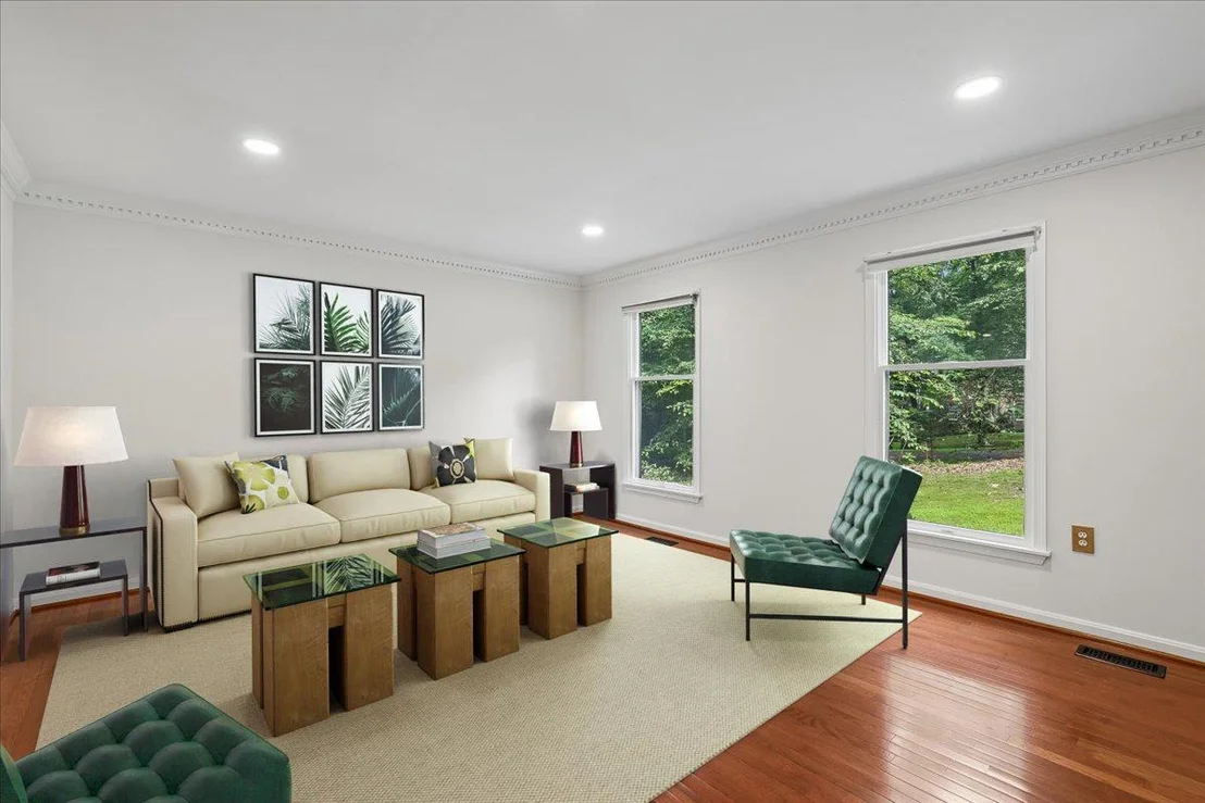 Photo of 8253 HONEYSUCKLE ROAD