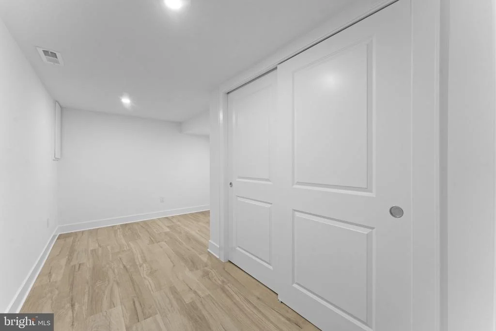 Photo of 305 WINE STREET