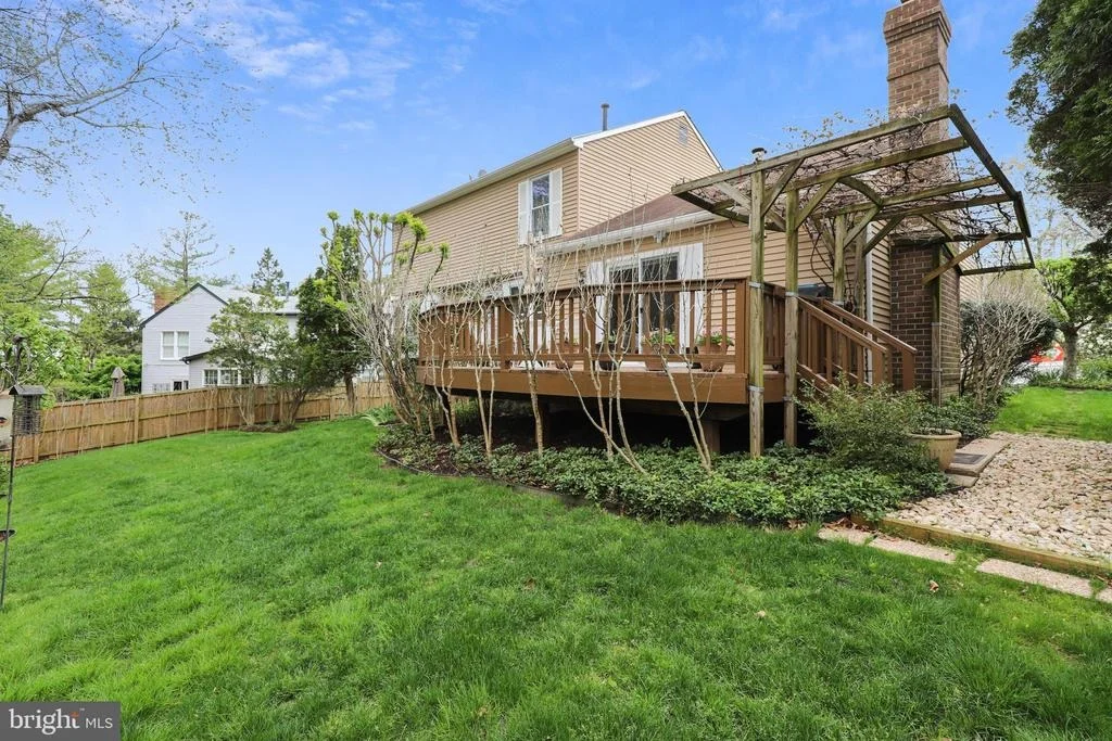 Photo of 2410 HENSLOWE DRIVE