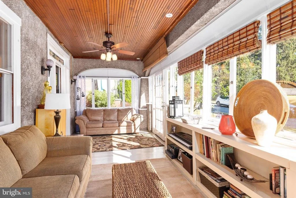 Photo of 808 WARWICK ROAD