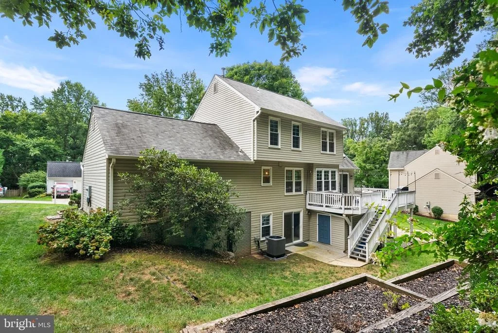Photo of 9113 NORTHEDGE DRIVE