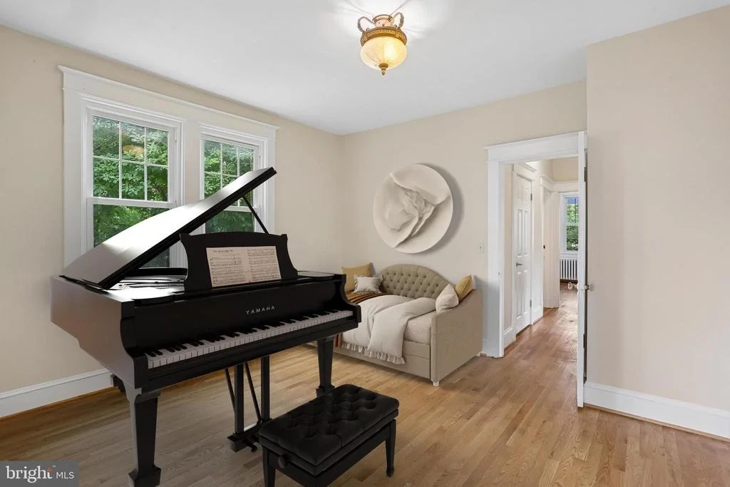 Photo of 9501 COLESVILLE ROAD