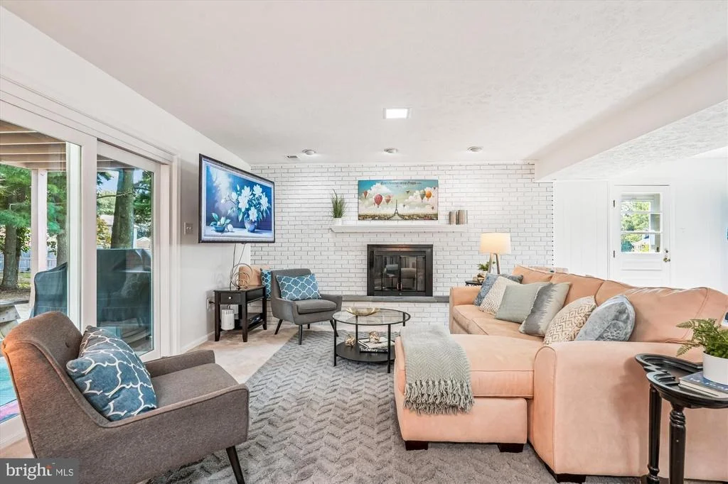 Photo of 2108 EDGEWARE STREET