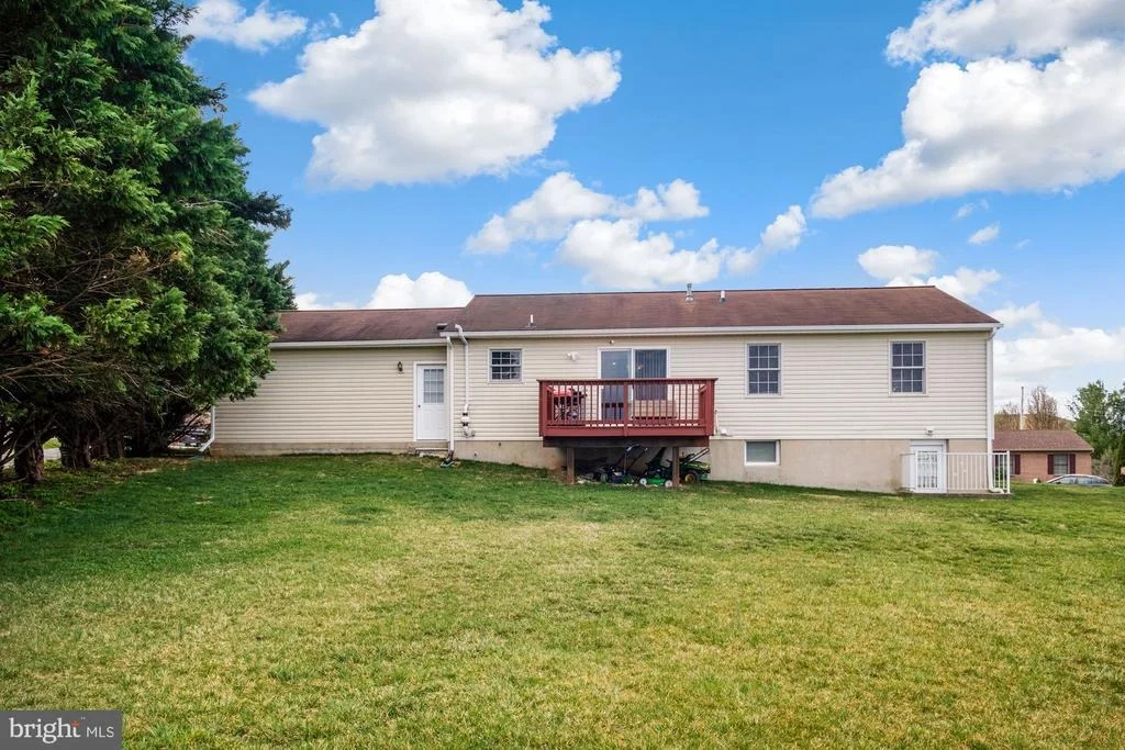 Photo of 425 CHARTRIDGE DRIVE