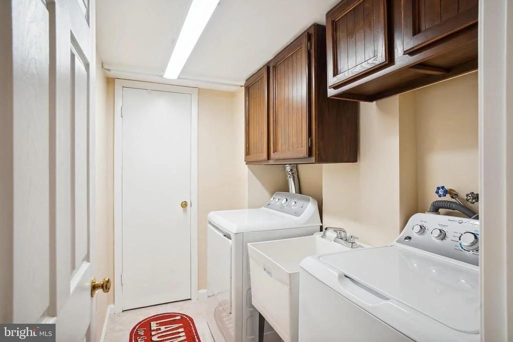 Photo of Unit 2 at 1049 WINDRUSH LANE