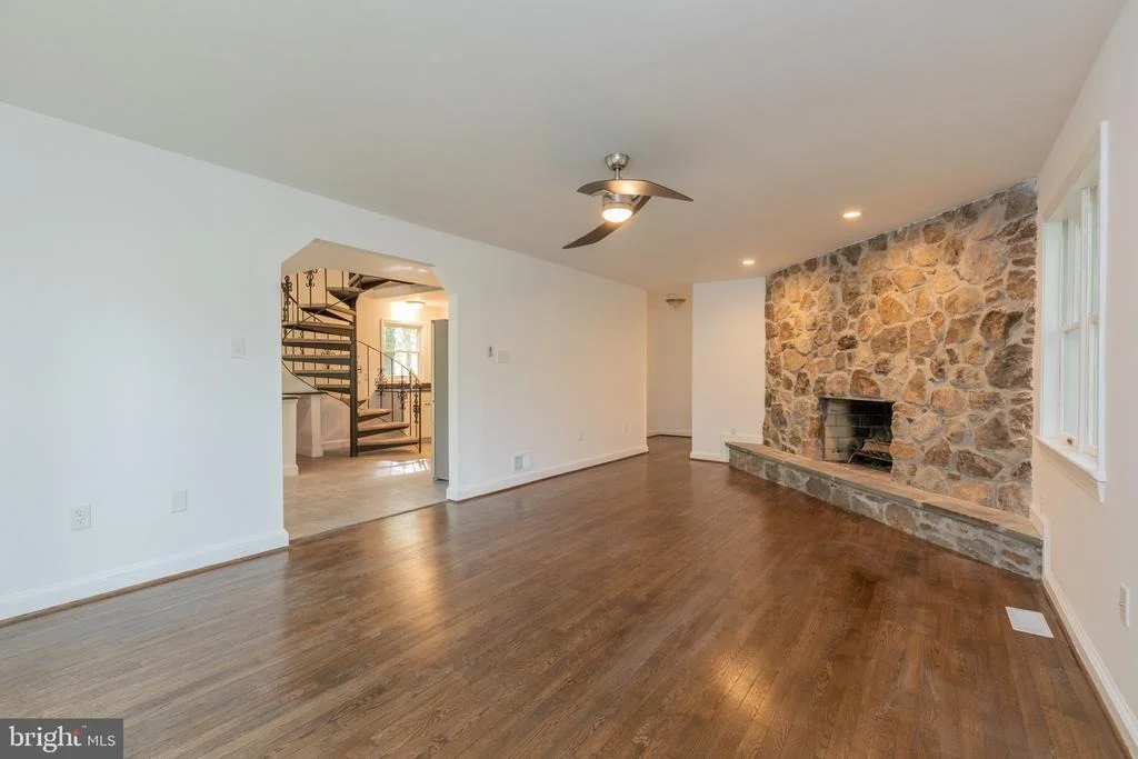 Photo of 2240 GREENVALLEY DRIVE