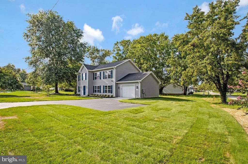 Photo of 10 POPLAR LANE