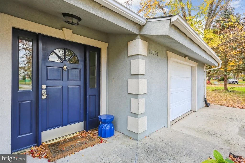Photo of 19500 WOOTTON AVENUE