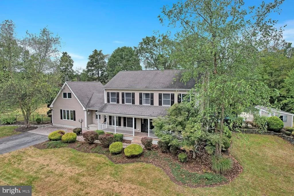 Photo of 526 COUNTY ROAD 579