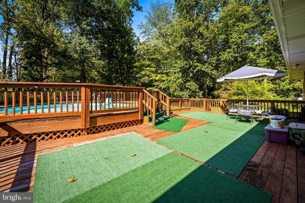 Photo of 410 STONEY TERRACE