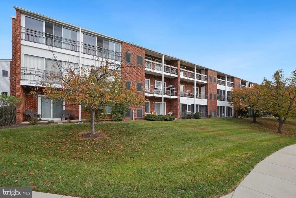 Photo of Unit 153E at 3500 FOREST EDGE DRIVE