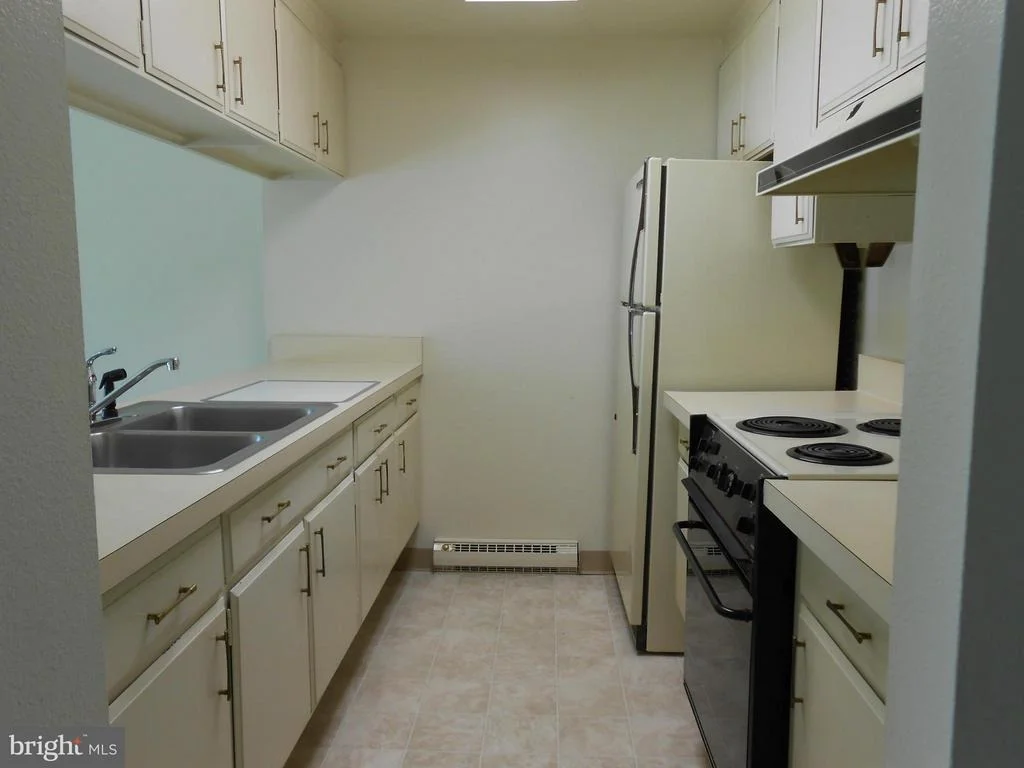 Photo of Unit 731D at 3398 GLENEAGLES DRIVE