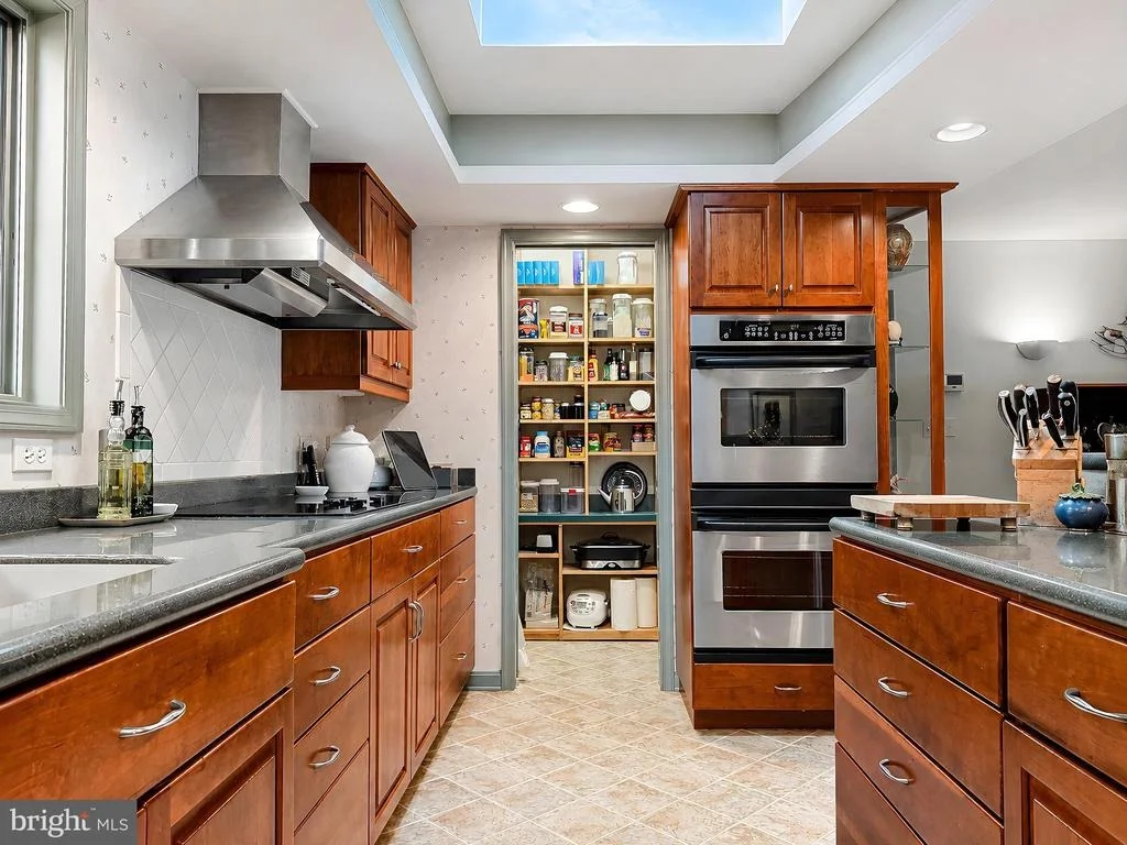 Photo of 2662 MARTHAS WAY