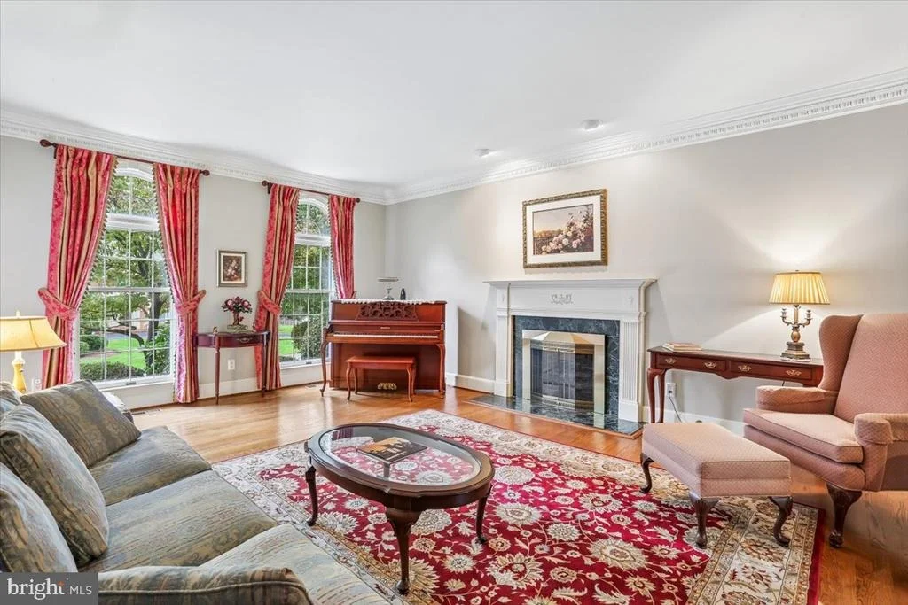 Photo of 899 LINGANORE DRIVE