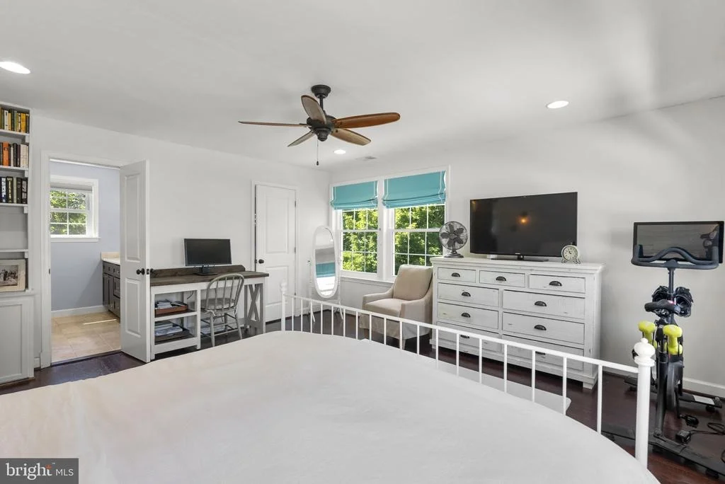 Photo of 9504 BILTMORE DRIVE