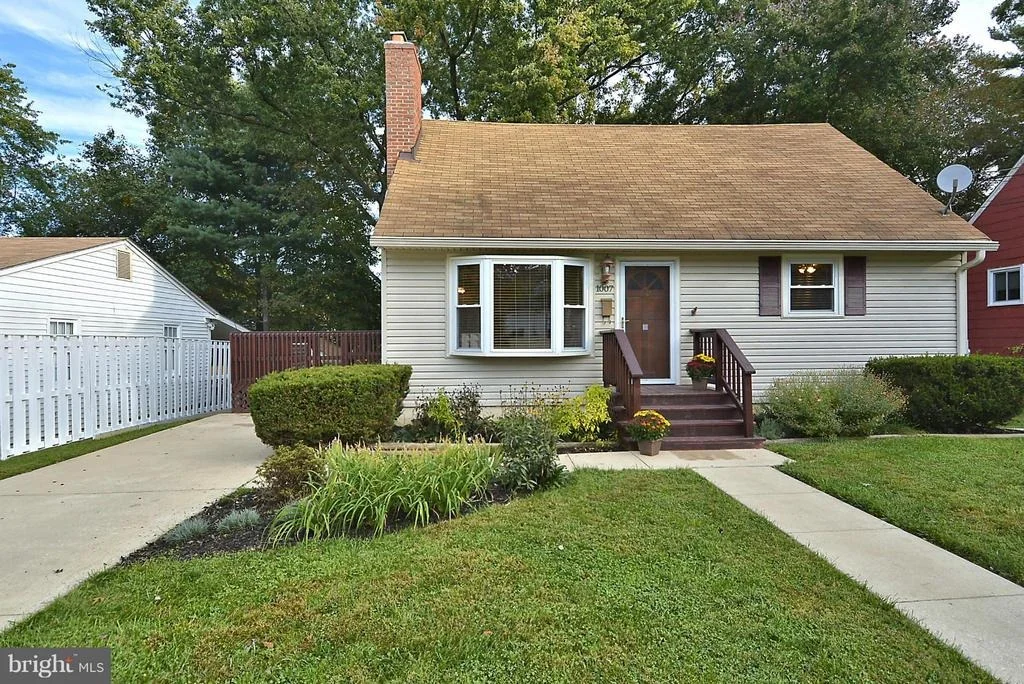 Photo of 1007 KERWIN ROAD
