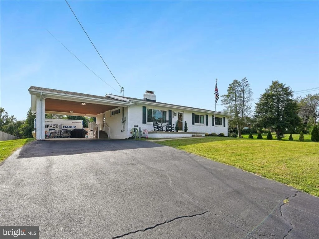 Photo of 7704 HURON DRIVE