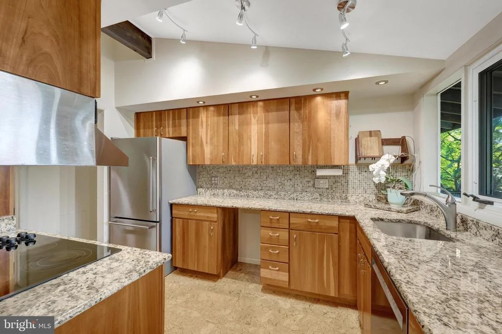 Photo of 6655 CHILTON COURT