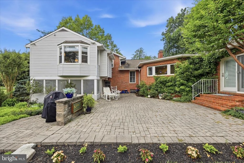 Photo of 6796 SUNNYBROOK DRIVE