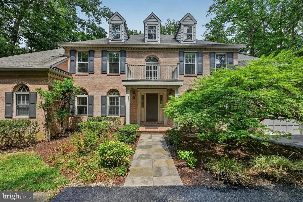 Photo of 900 MALVERN HILL DRIVE