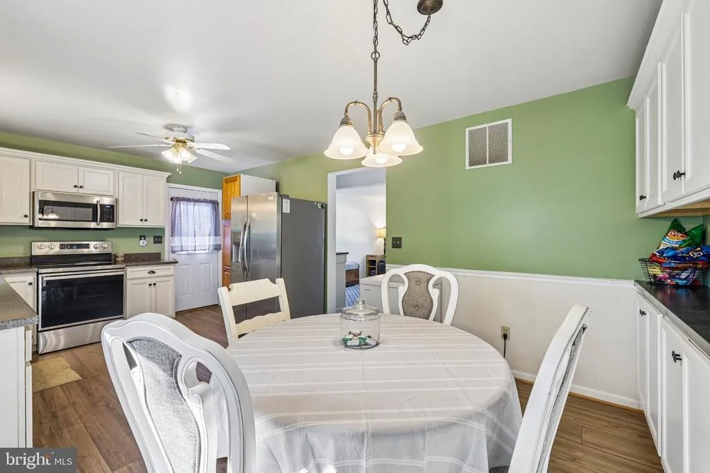 Photo of 413 BABYLON COURT