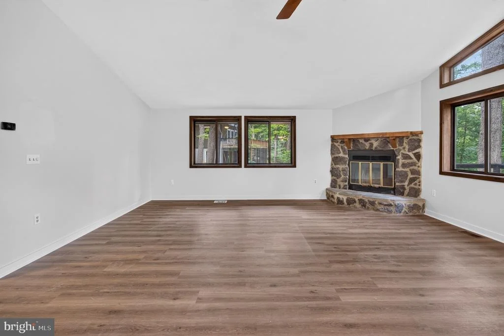 Photo of 213 MORRIE DRIVE