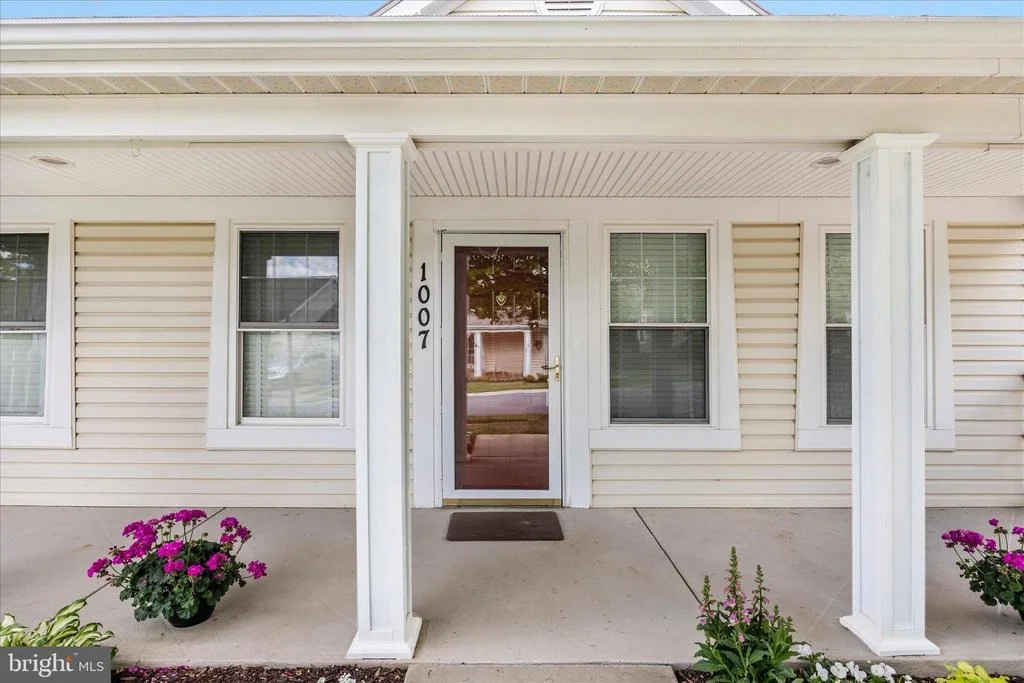 Photo of 1007 PARADE LANE