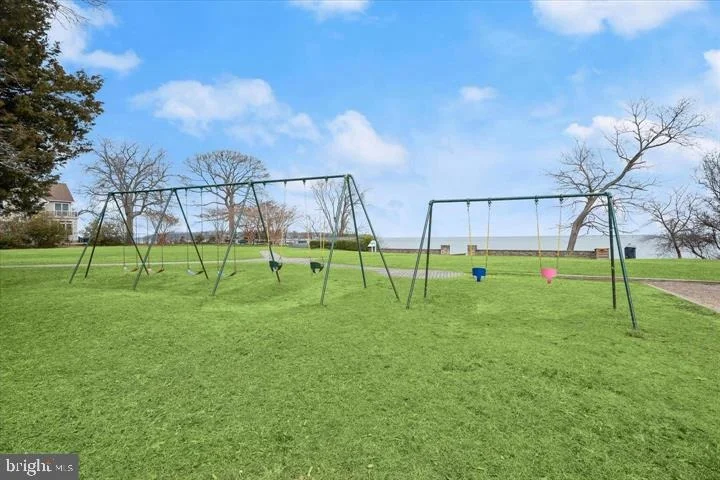 Photo of 1292 SWAN DRIVE