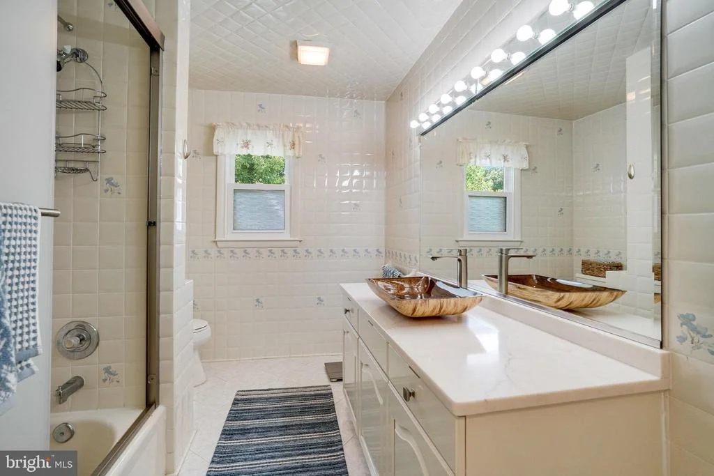 Photo of 5101 AMPTHILL DRIVE