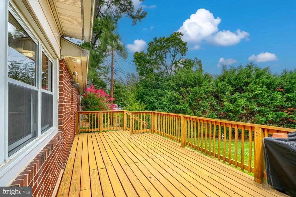 Photo of 323 MONTGOMERY DRIVE